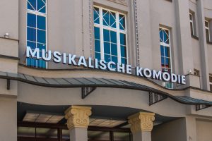 Musikalische Komödie Eingang